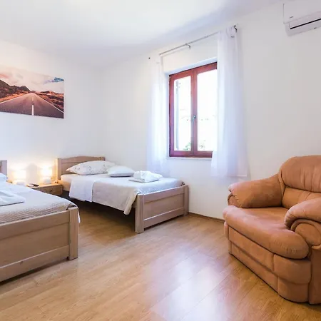 Charming And Comfortable *