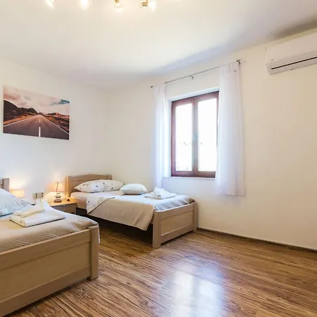 Charming And Comfortable Zadar